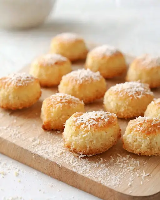 Bocaditos Rápidos de Coco Esponjoso