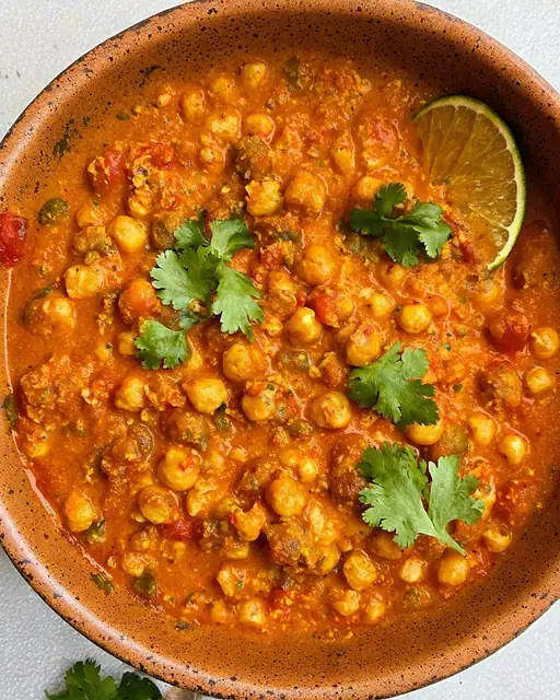 Curry Cremoso de Garbanzos (Chana Masala)