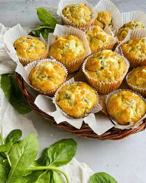 Muffins Saludables de Espinaca y Queso
