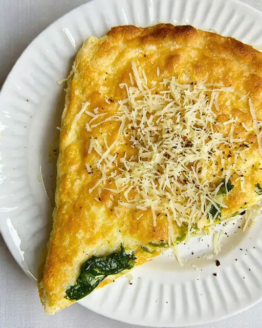 Omelette Keto de Espinaca y Queso