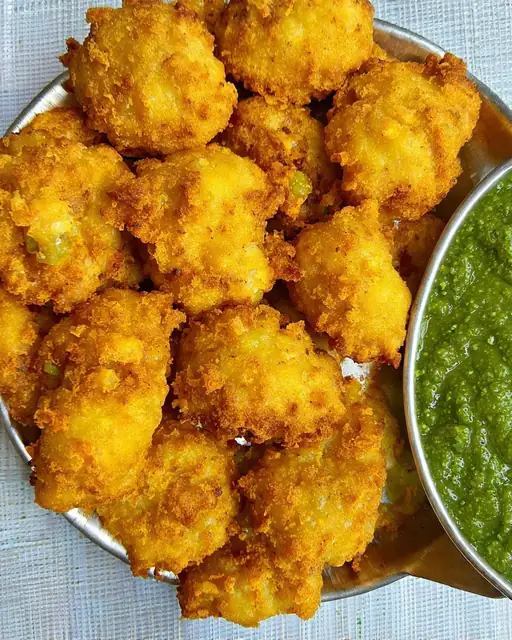 Pakoras de Vegetales Especiados (Buñuelos de Garbanzo)