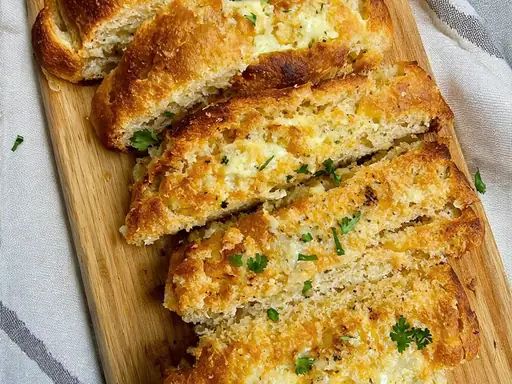 Pan de ajo gratinado con queso