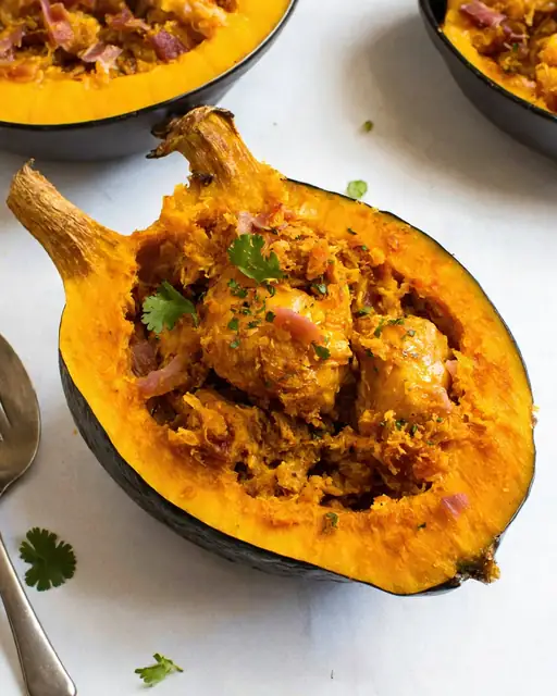 Pollo al Estilo Gualeguaychú: Cazuela Noble de Calabaza, Jamón y Comino