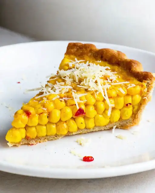 Tarta Saludable de Choclo y Vegetales Dorados